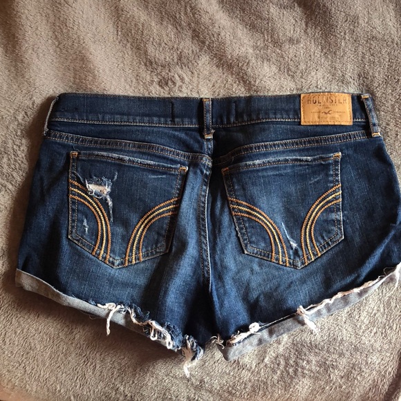 Hollister Shorts - Picture 2 of 2